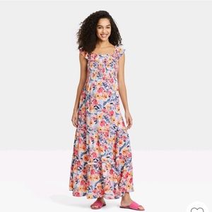 NWT! Ruffle Short Sleeve Smocked Maternity Dress